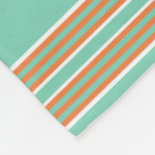 Moderne grüne weiße Streifen personalisiert Fleecedecke (Ecke)