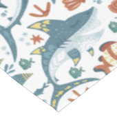 Moderne Haie Nahtlose Muster Geburtstagskinder Tischdecke (Schrägansicht)