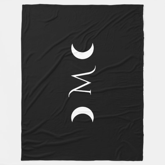 Moderne Halbmonde Schwarz-Weiß-Monogramm Fleecedecke (Vorderseite)
