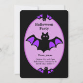 Moderne Halloween-Fledermaus auf schwarz und viole Einladung (Vorderseite)
