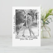 Moderne handgeschriebene Hochzeit von Fotos Save The Date (Stehend Vorderseite)