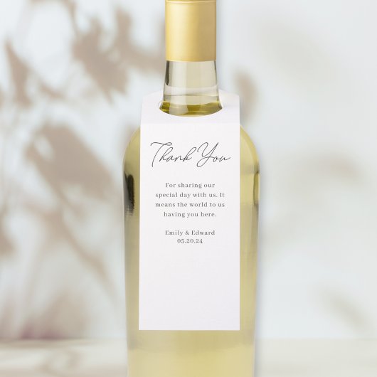 Moderne handgeschriebene Hochzeitswein Flaschenanhänger