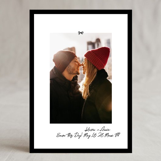 Moderne handgeschriebene kleine Bogen-Foto-Speiche Save The Date