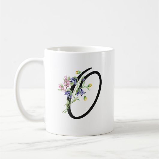 Moderne handgeschriebene Letter "O"-Wildblumen Kaffeetasse (Links)