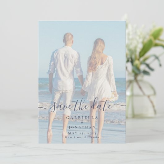 Moderne handgeschriebene Script-Foto-Hochzeit Save The Date (Stehend Vorderseite)
