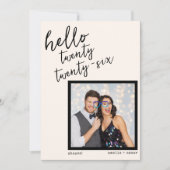 Moderne handgeschriebene Silvester-Foto-Hochzeitsp Feiertagskarte (Vorderseite)