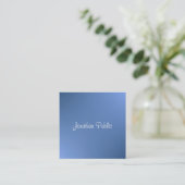 Moderne handgeschriebene Skriptbezeichnung Blaue V Quadratische Visitenkarte (Stehend Vorderseite)
