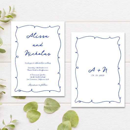 Moderne handgezeichnete Blue Cursive Monogram Wedd Einladung
