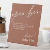 Moderne Handschrift Funny Open Bar Terracotta Sockelschild (In Situ)