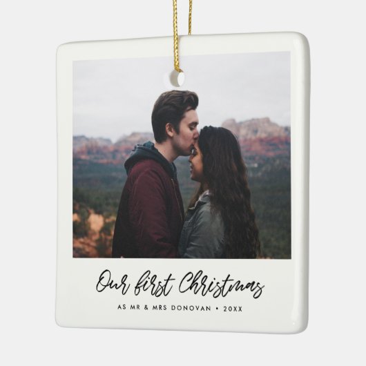 Moderne Handschrift Unser erstes Weihnachtsfest-Fo Keramikornament (Links)