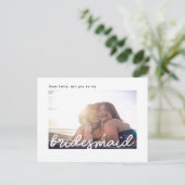 Moderne Handschrift wird meine Bridesmaid sein Einladungspostkarte (Stehend Vorderseite)