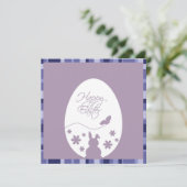 Moderne Happy Easter Pastel Lila Einladung (Stehend Vorderseite)