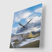 Moderne Häuser Quadratische Wanduhr (Winkel)