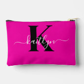Moderne Heißrosa Schwarze Schrift Monogramm Zubehörtasche (Rückseite)