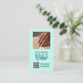 Moderne hellblaue Teal-Logo-QR-Code-Foto-NAIL-TECH Visitenkarte (Stehend Vorderseite)