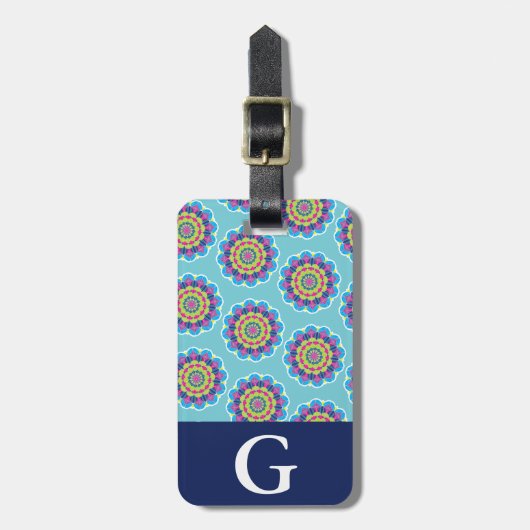 Moderne, helle Mandalas Print & Initialbrief Gepäckanhänger (Vorderseite vertikal)
