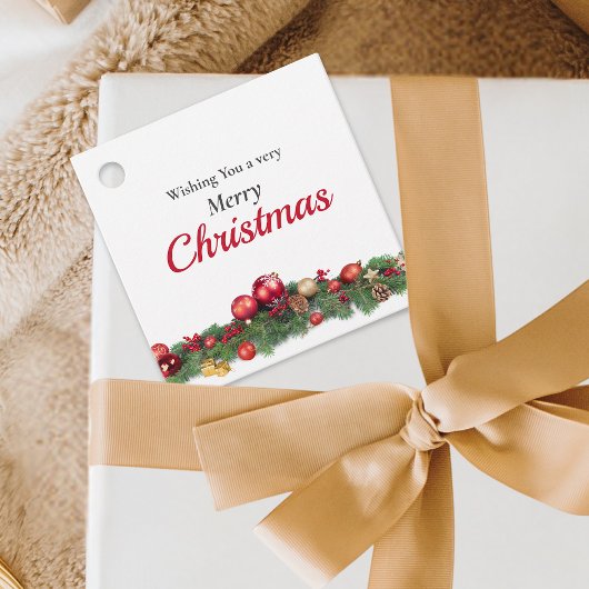 Moderne, helle Ornamente bis hin zu Weihnachtsfeie Geschenkanhänger