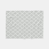 Moderne, hellgraue und weiße marokkanische Quatref Fleecedecke (Vorderseite (Horizontal))