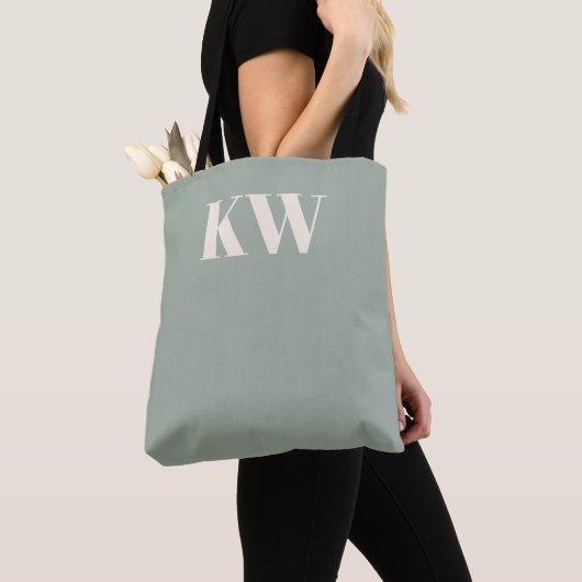 Moderne Hellgrüne Monogramm-Initialen Personalisie Tasche (Von Nahem)