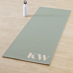 Moderne hellgrüne Monogramm-Initialen personalisie Yogamatte