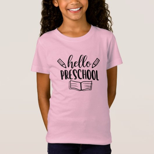 Moderne Hello Pre-School Typografie T-Shirt (Vorderseite)