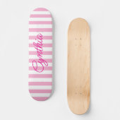 Moderne hellrosa Streifen Personalisiert Skateboard (Vorderseite)