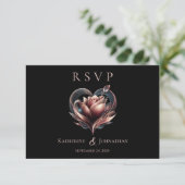Moderne Herz-Shaped-Rose-Hochzeit RSVP Karte (Stehend Vorderseite)