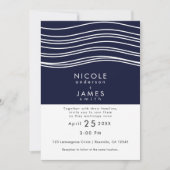 Moderne Hochzeit in Navy Blue & White Wave Einladung (Vorderseite)