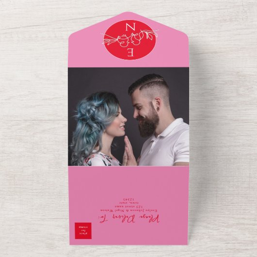 Moderne Hochzeit in Rot und Rosa All In One Einladung (Außenbereich)