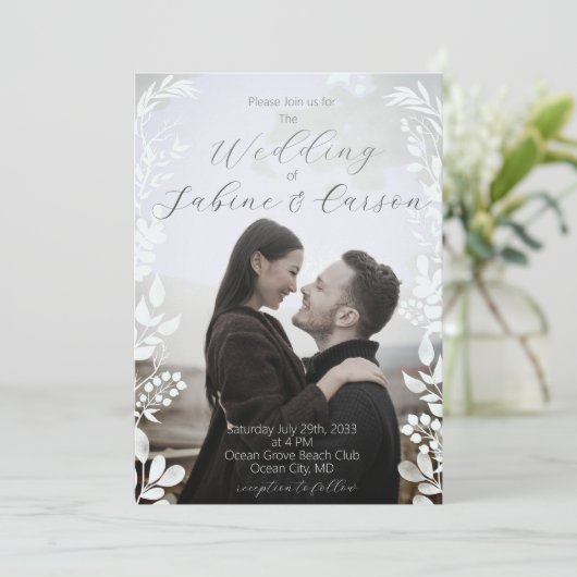 Moderne Hochzeit mit Lässigem Foto Einladung (Stehend Vorderseite)