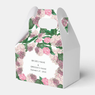Moderne Hochzeit mit rosa Hortensien und floraler  Geschenkschachtel