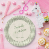 Moderne Hochzeit mit Salbeigrün und Wellenstreifen Pappteller (Party)