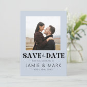 Moderne Hochzeit Speichern Sie die Datumskarte mit Einladung (Stehend Vorderseite)