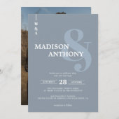 Moderne Hochzeit von Dusty Blue Ampersand Script F Einladung (Vorne/Hinten)