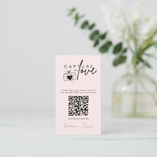Moderne Hochzeiten erfassen den QR-Code der Liebe Begleitkarte (Stehend Vorderseite)