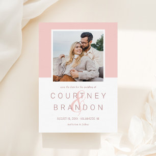 Moderne Hochzeitsfoto mit Monogramm in Rosa Save The Date
