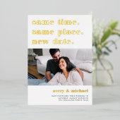 Moderne Hochzeitspause Foto Foil Card Folieneinladung (Stehend vorne)