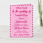Moderne Hochzeitsprogrammkarte in Rosa mit Chevron Programm (Vorderseite)