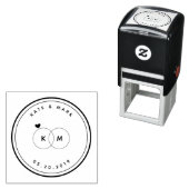 Moderne Hochzeitsrings Monogram Save the Date rund Permastempel (Beispiel)