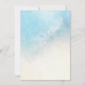 Moderne Hochzeitssommer Blue Ocean Beach Hochzeit Einladung (Rückseite)
