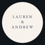 Moderne Hochzeitsszettel in Navy Blue und Cream Runder Aufkleber<br><div class="desc">Dieser Umschlag Aufkleber/Aufkleber ist mit einem cremefarbenen Hintergrund und marineblau gehalten. Vollständig anpassbar mit Ihren Namen und Hintergrundfarbe. Klicken Sie für eine detailliertere Anpassung auf den Link "Weitere Anpassungen anklicken". In dieser Sammlung sind auch passende Hochzeitssuite-Artikel erhältlich.</div>