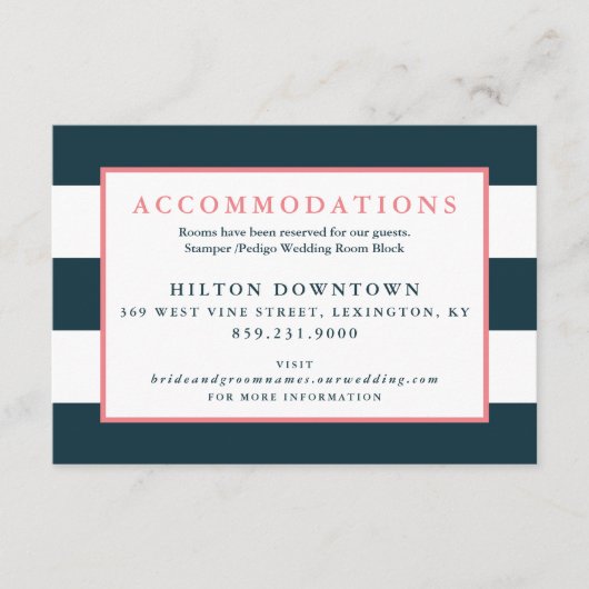 Moderne Hochzeitsunterkünfte für Marine und White Begleitkarte (Vorderseite)