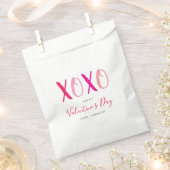 Moderne Hugs & Kisses (XOXO) Valentinstag Geschenktütchen (Ausgeschnitten)