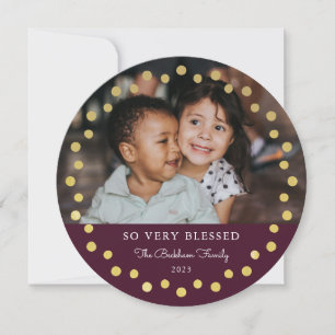 Moderne Imitate Foil Gold Dots Foto Ornament Plum Feiertagskarte