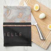 Moderne Imitate Rose Gold Marmor Swirl Monogramm Handtuch (Viertel Falte)