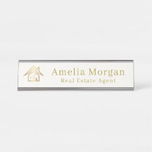 Moderne Immobilien im Stil von Elfenbein und Gold