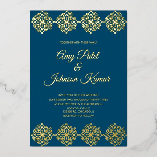 Moderne indische Mandala-Hochzeit Folieneinladung (Vorderseite)