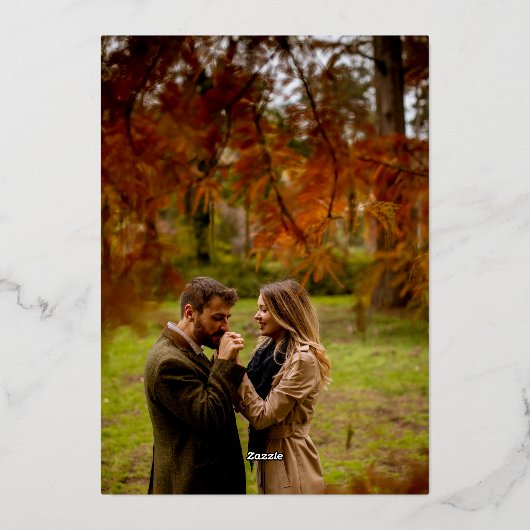 Moderne Initialen 4 Fotos Grid Hochzeit rot Rosa Folieneinladung (Rückseite)