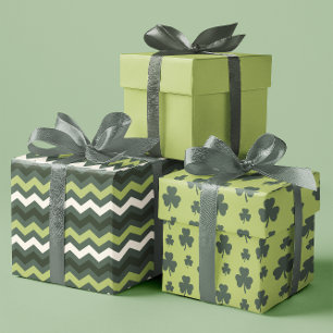 Moderne Irish Clover Lines im grünen Set von 3 Geschenkpapier Set