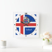 Moderne isländische Flagge, Island trendige Zuhaus Quadratische Wanduhr (Zuhause)
